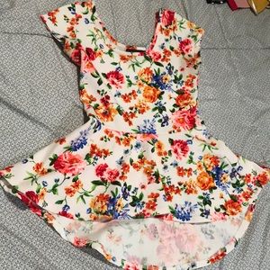 Floral peplum top, size Small